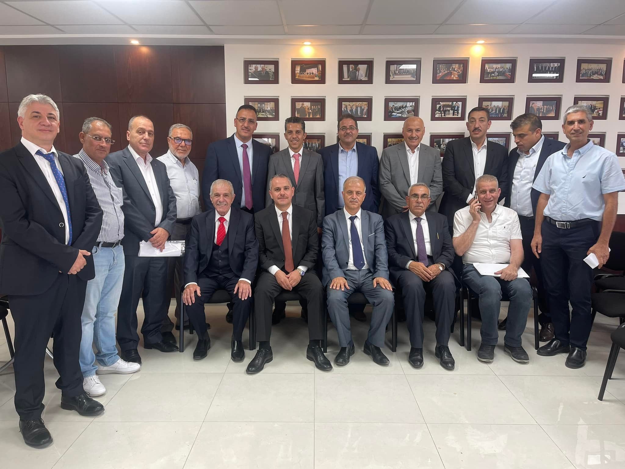 مركز التحكيم التجاري التابع لغرفة تجارة وصناعة محافظة الخليل يزور جمعية مدققي الحسابات القانونيين الفلسطينية مركز التحكيم التجاري التابع لغرفة تجارة وصناعة محافظة الخليل يزور جمعية مدققي الحسابات القانونيين الفلسطينية